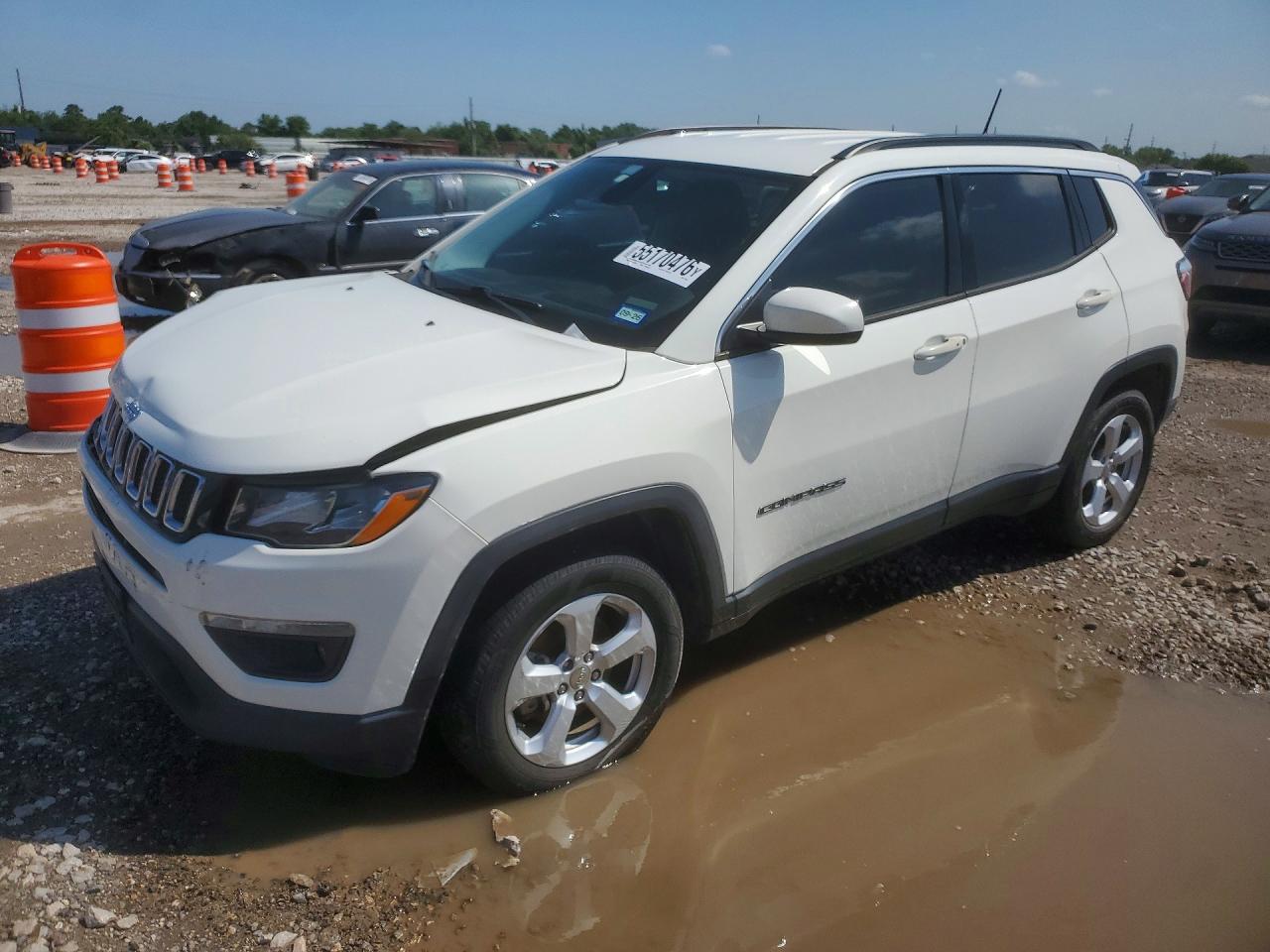 Salvage Jeep Compass Image