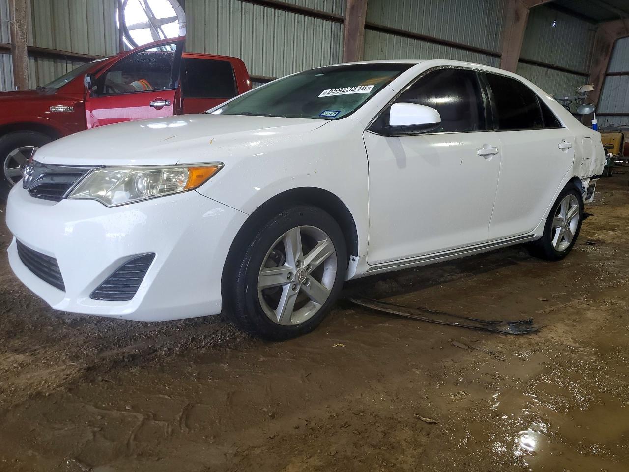 Salvage Toyota Camry Image