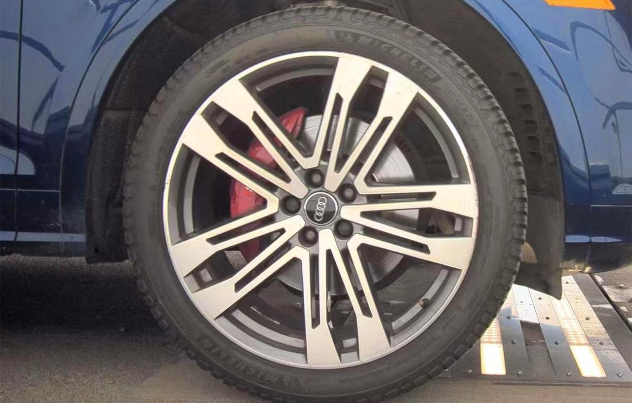 Audi Sq Prestige