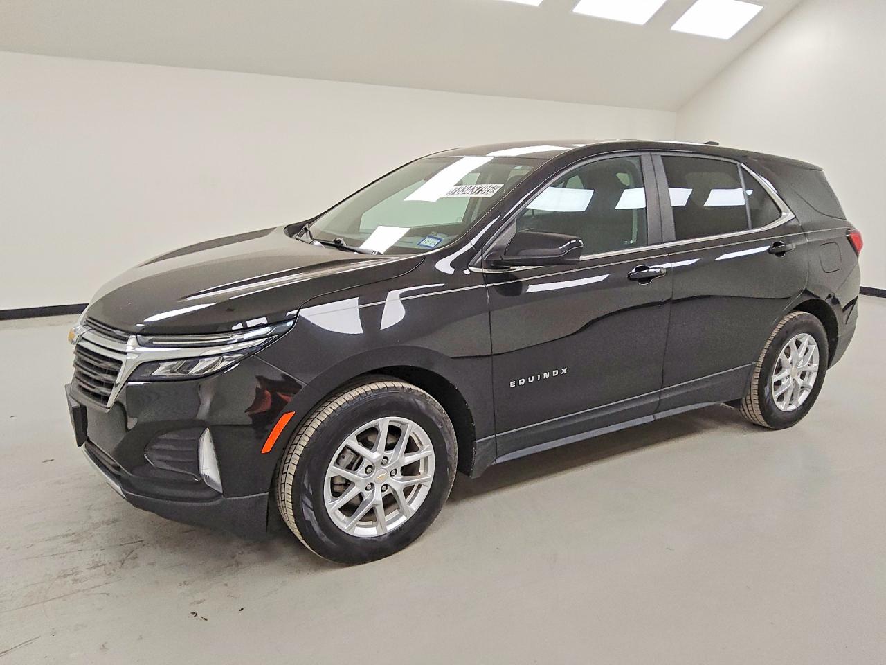 Salvage Chevrolet Equinox Image
