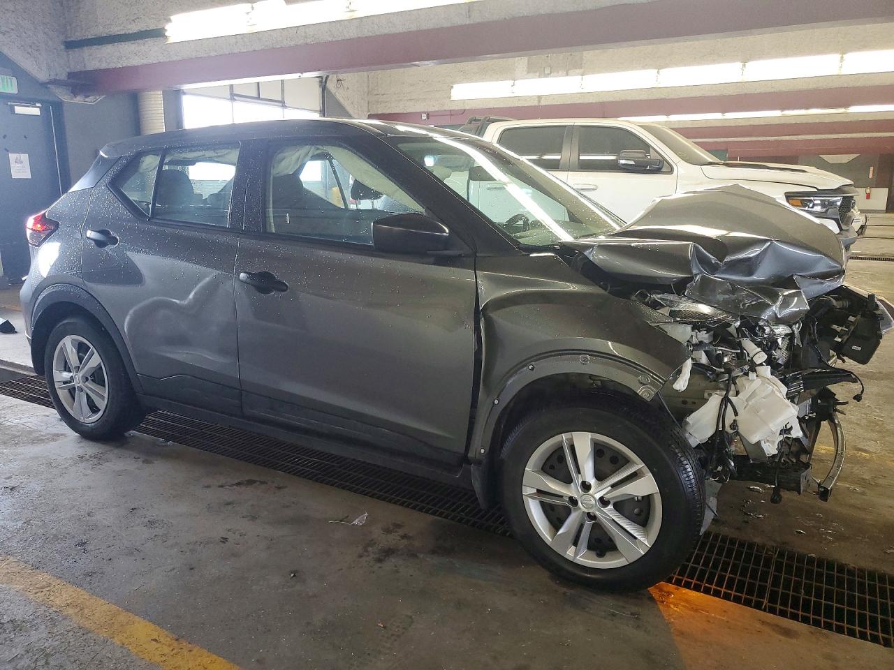 Nissan Kicks S