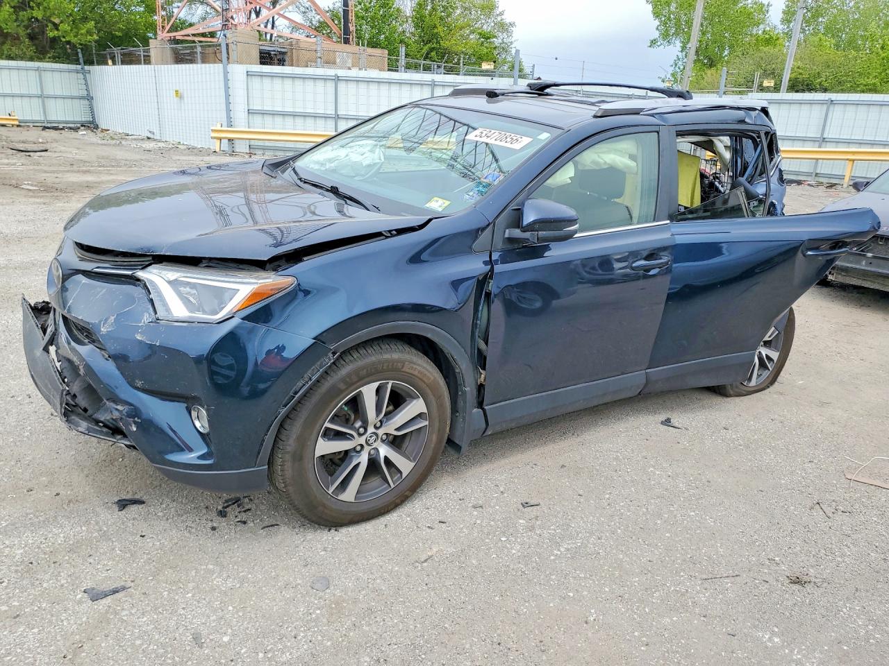 Salvage Toyota RAV4 Image
