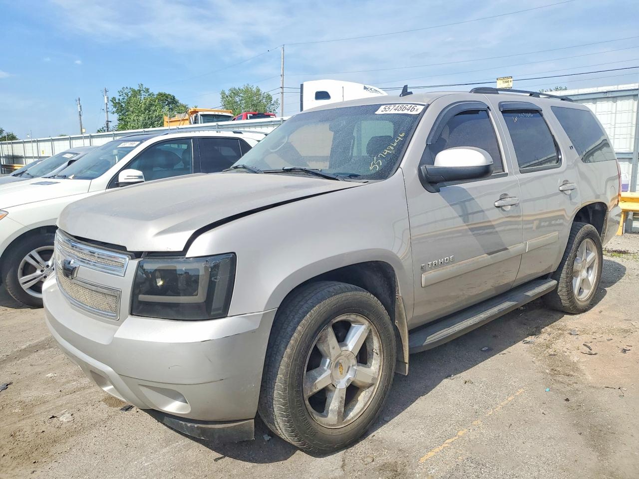 Salvage Chevrolet Tahoe Image