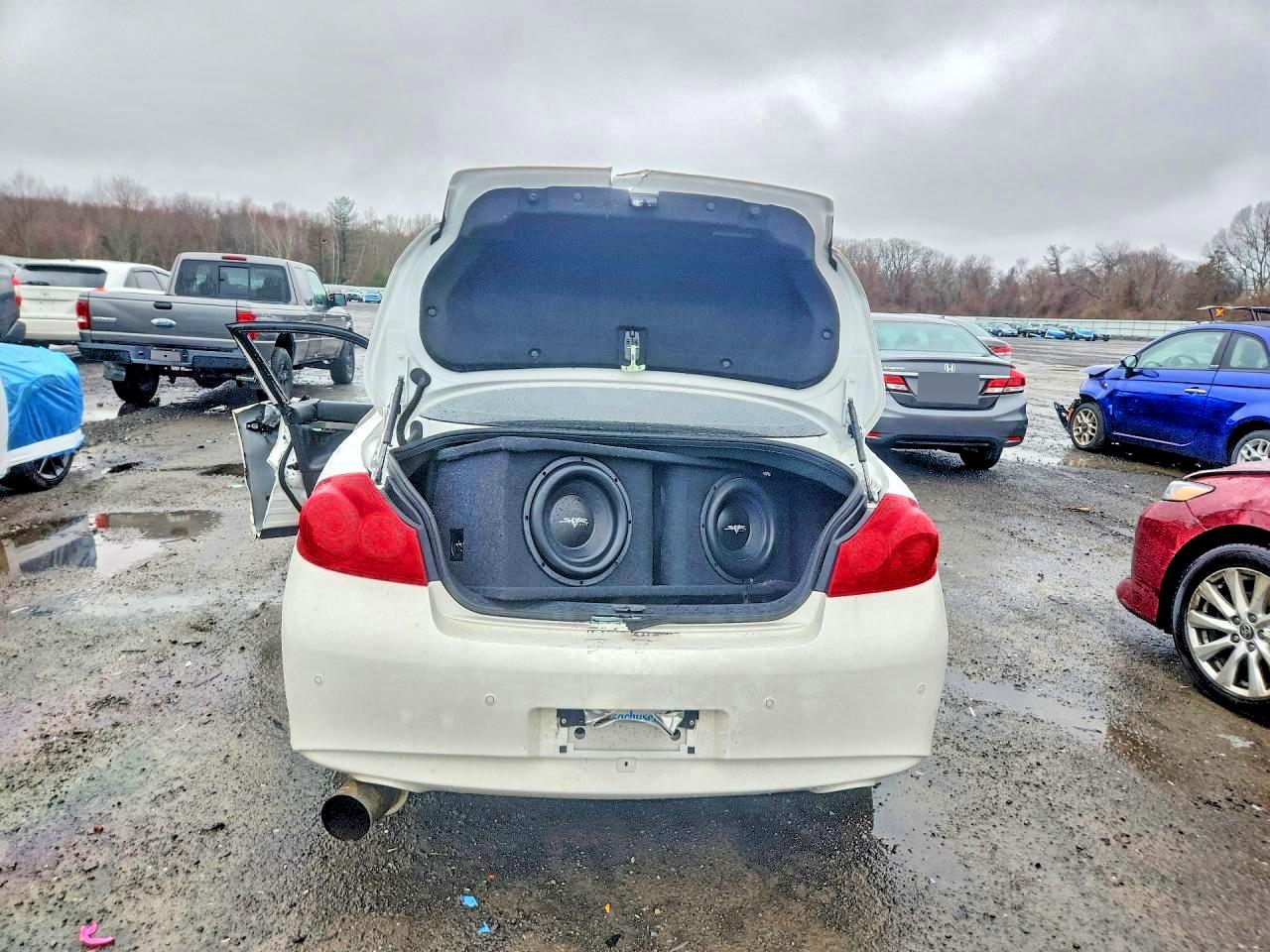 INFINITI G37 X