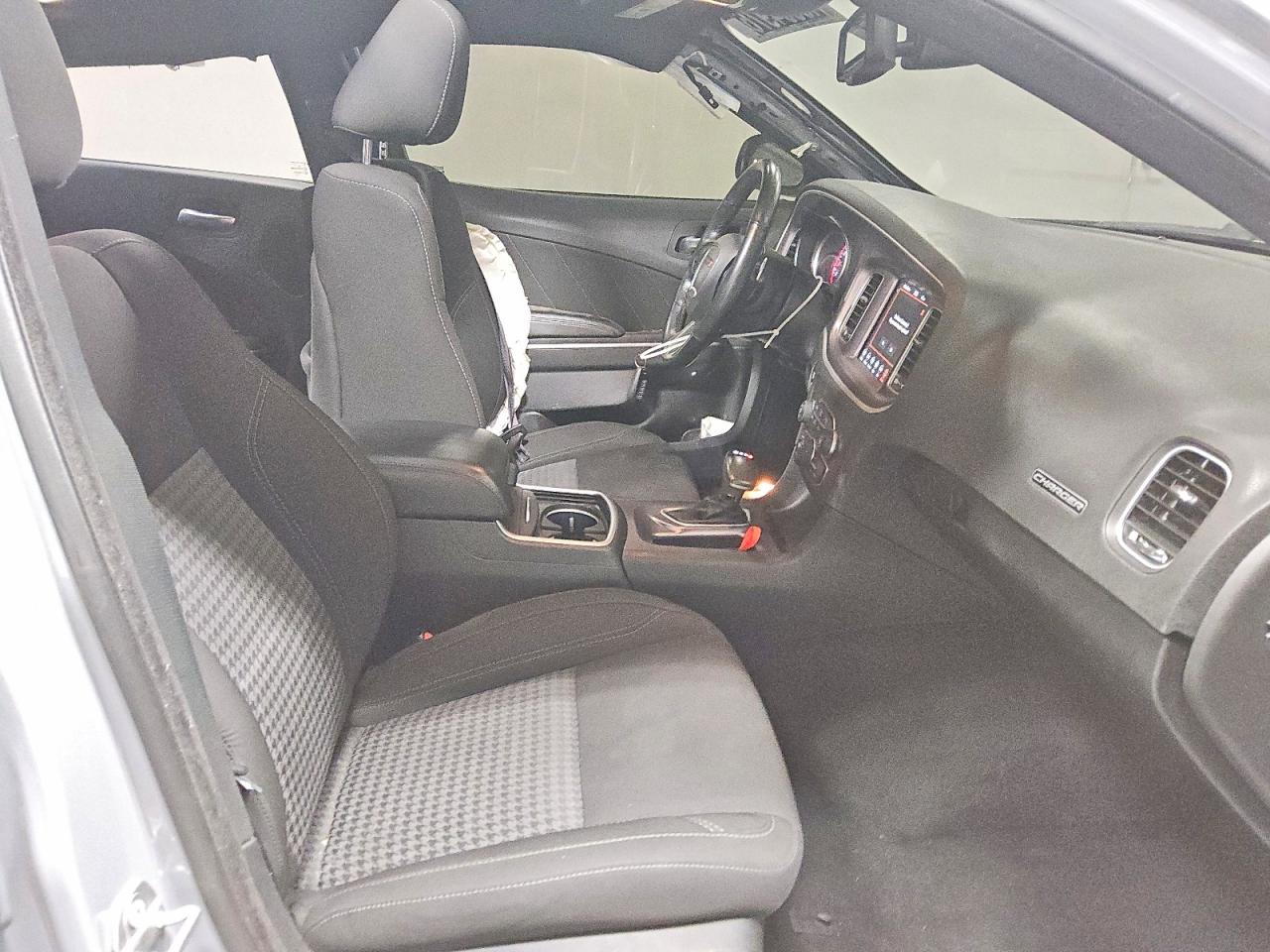 Dodge Charger Sxt