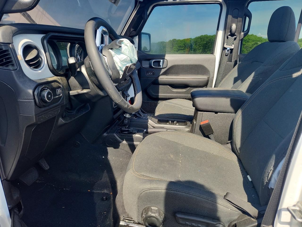 Jeep Wrangler Sahara