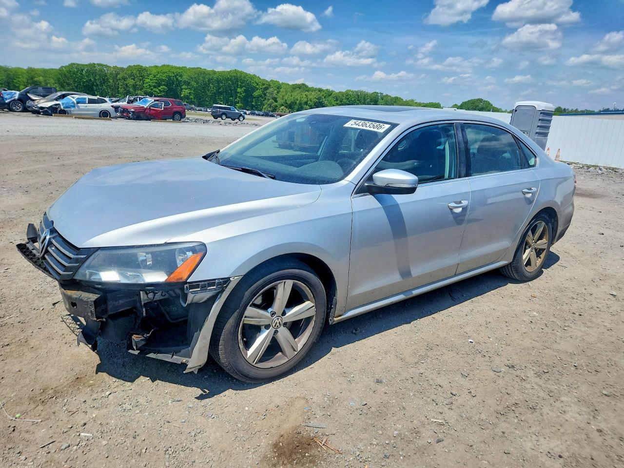 Salvage Volkswagen Passat Image
