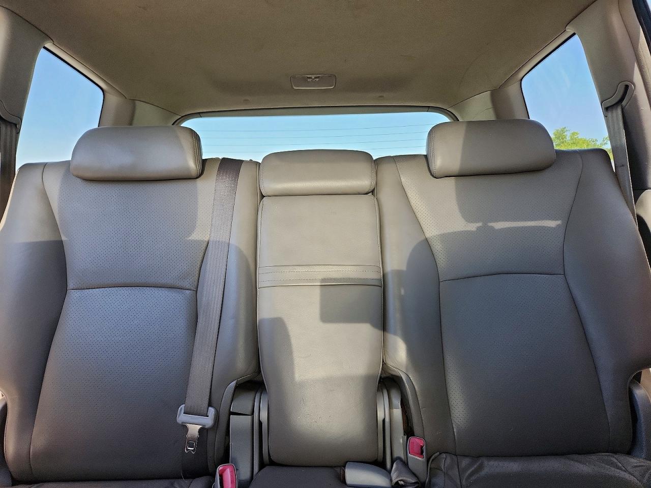 Toyota Highlander Base
