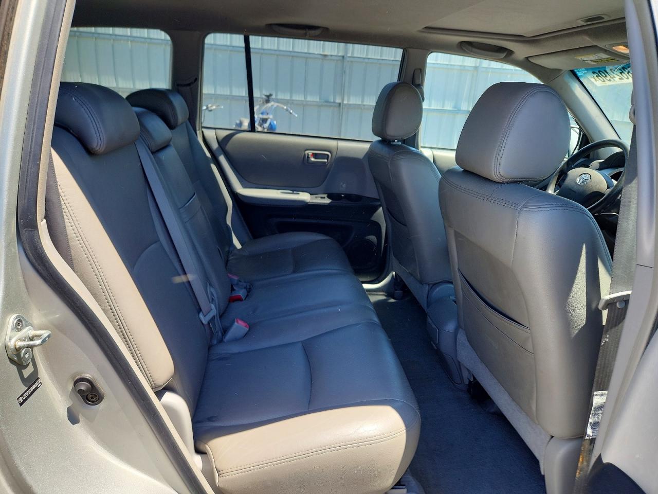 Toyota Highlander Base