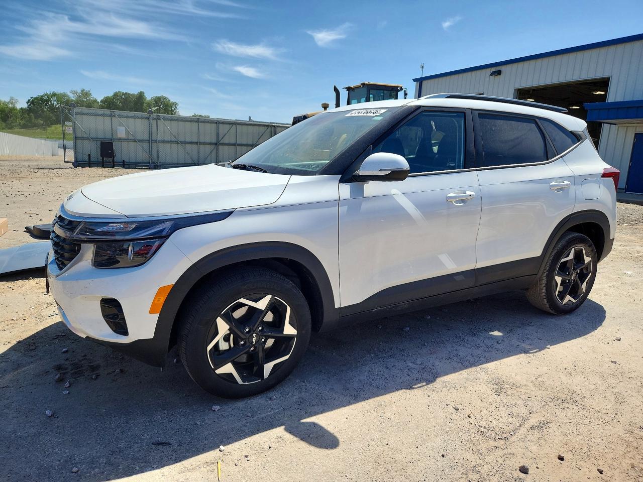 Salvage Kia Seltos Image