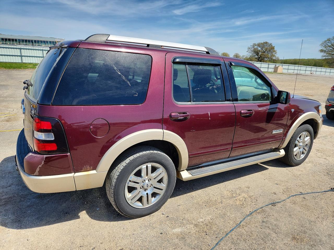 Ford Explorer Eddie Bauer