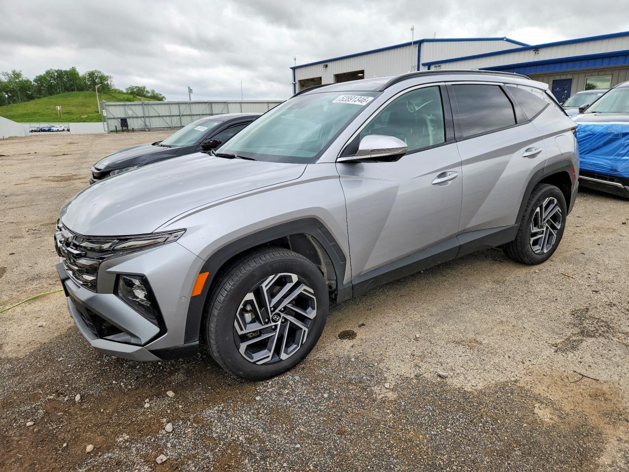 Salvage Hyundai TUCSON Image