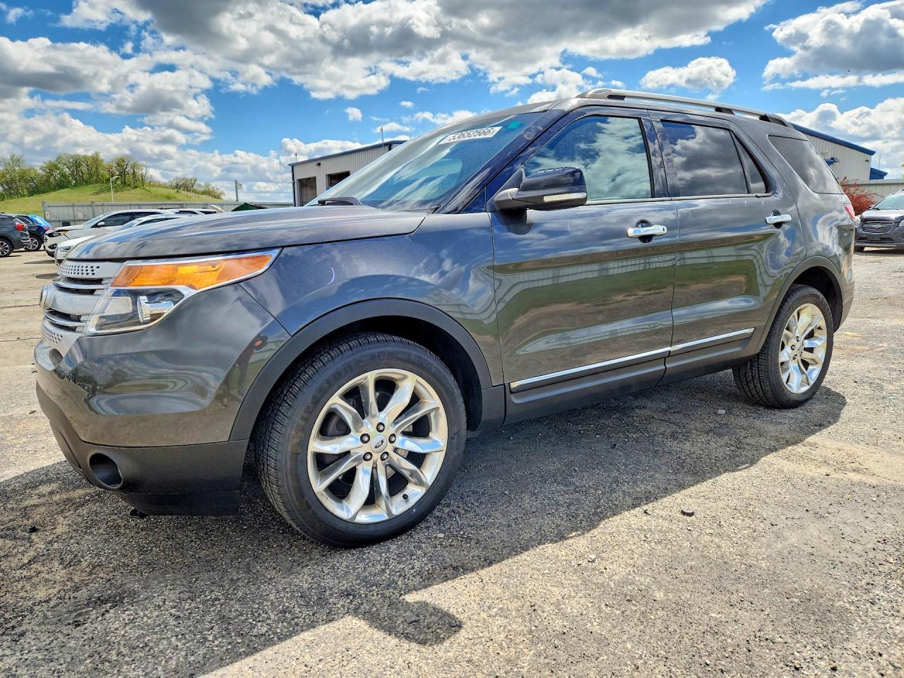 Salvage Ford Explorer Image