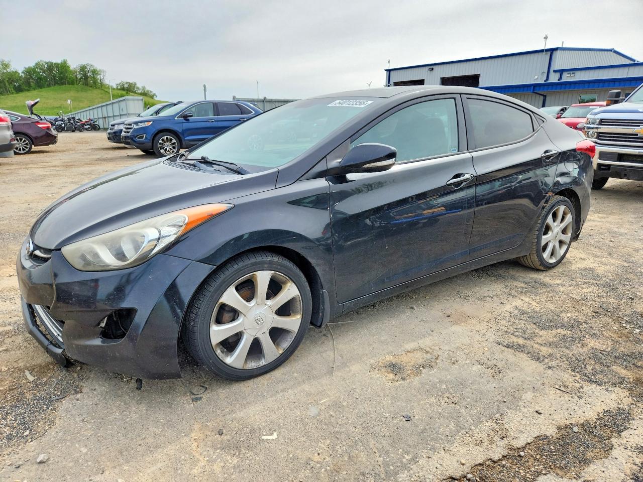 Salvage Hyundai ELANTRA Image