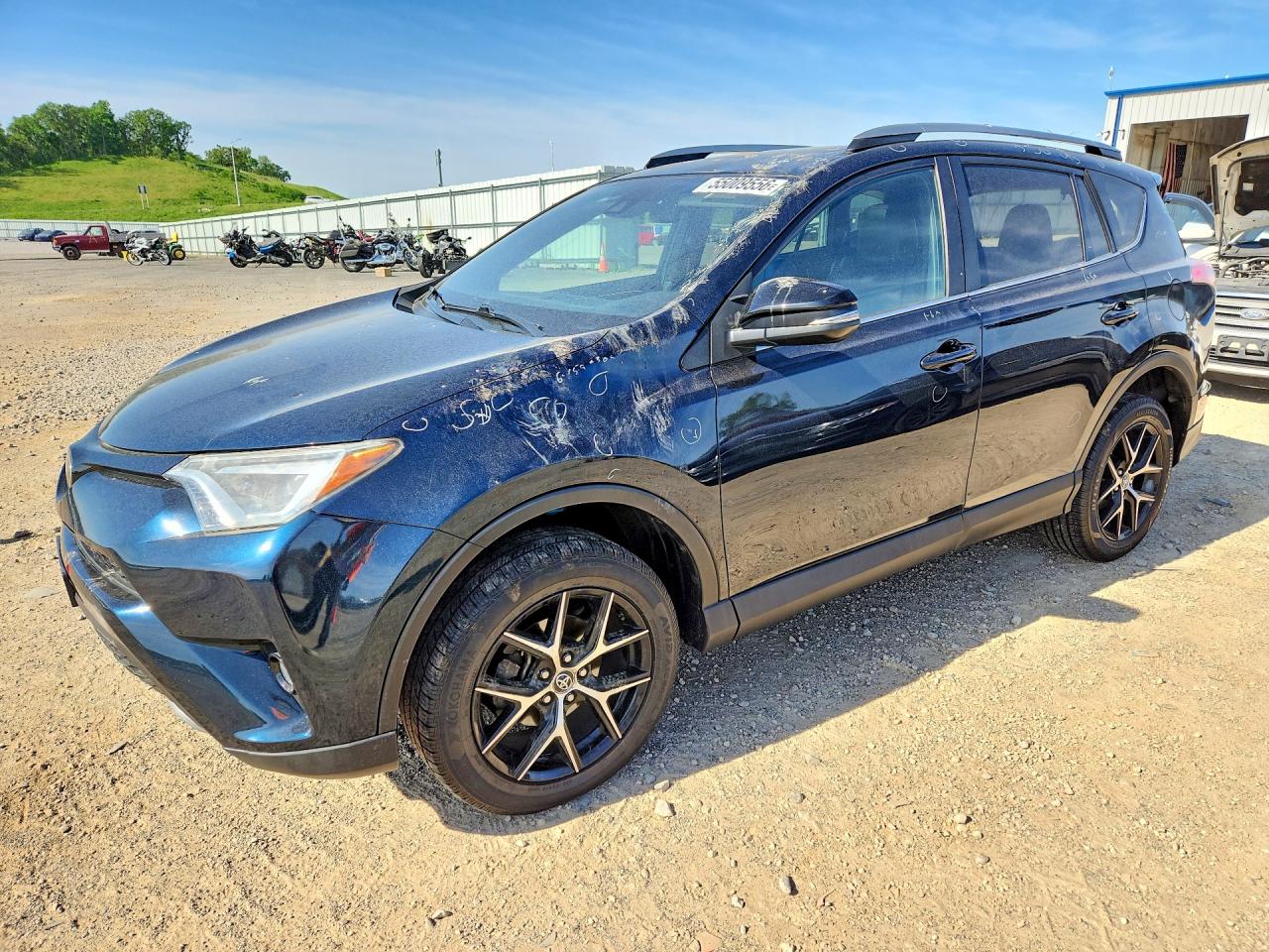 Salvage Toyota RAV4 Image