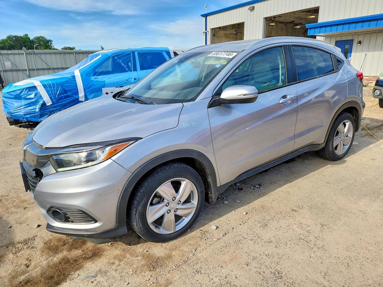 Salvage Honda HR-V Image