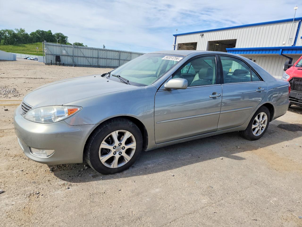Salvage Toyota Camry Image