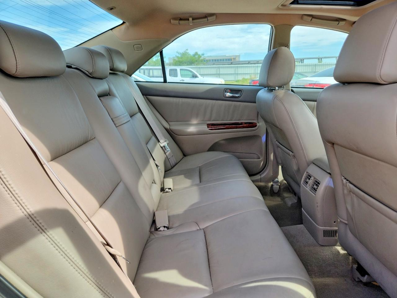 Toyota Camry Xle V6