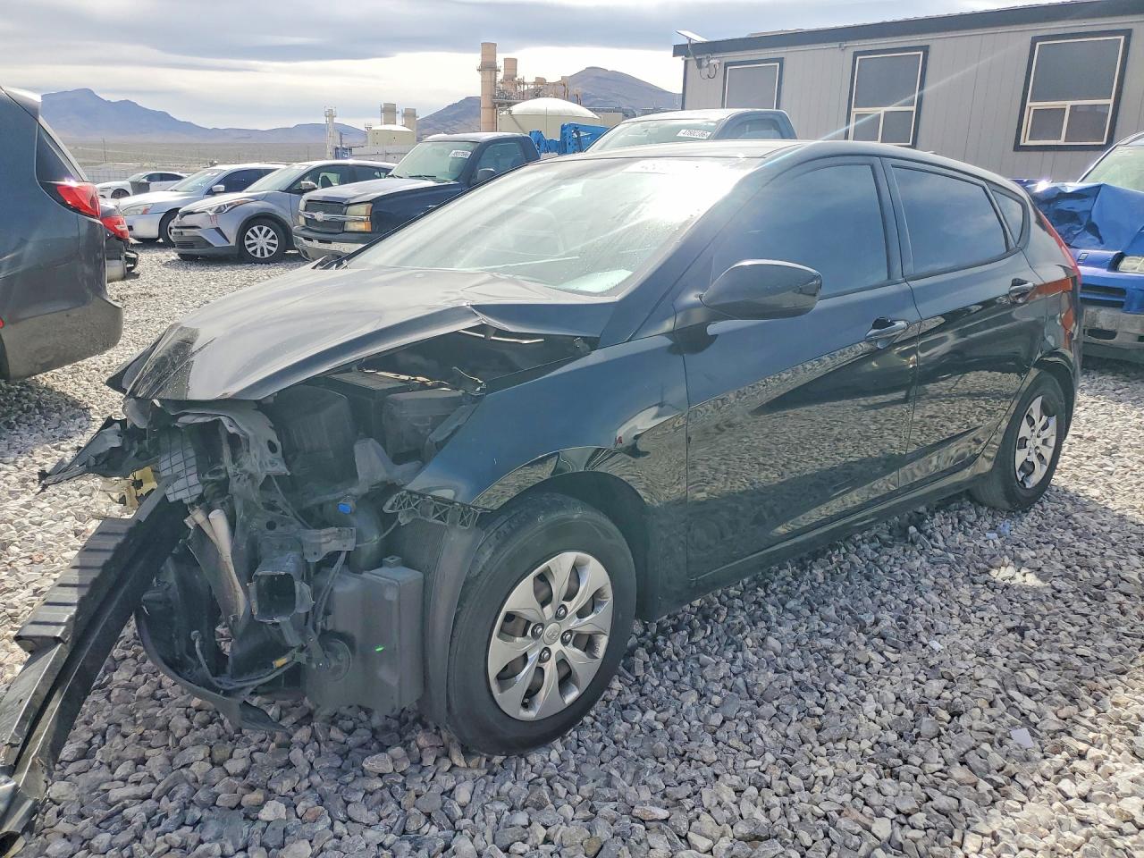 Salvage Hyundai ACCENT Image