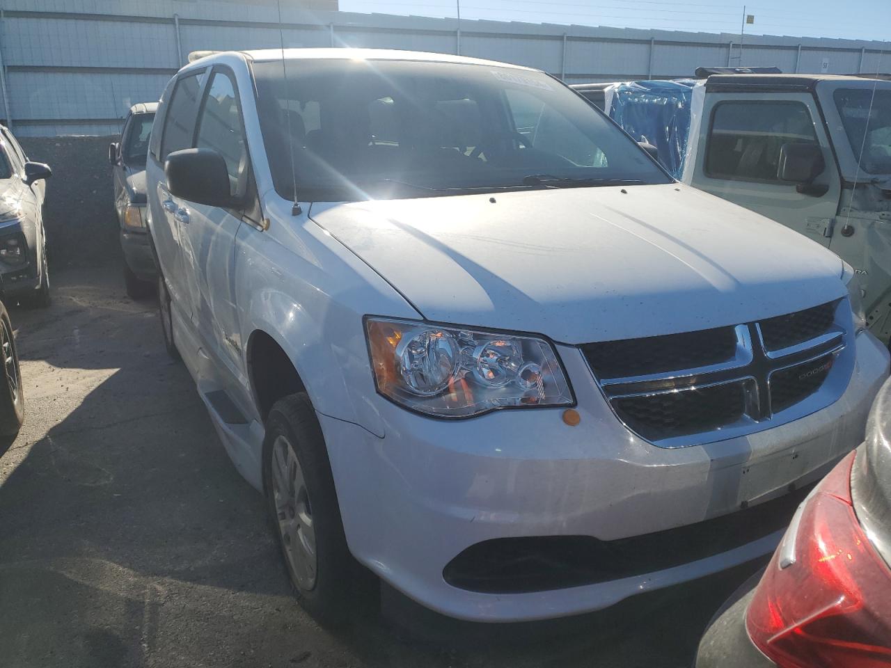 Dodge Caravan Se