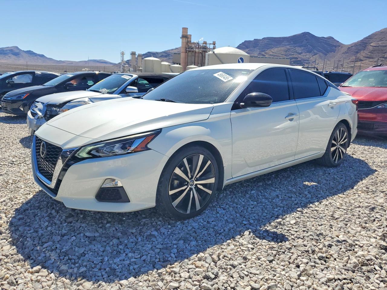 Salvage Nissan Altima Image