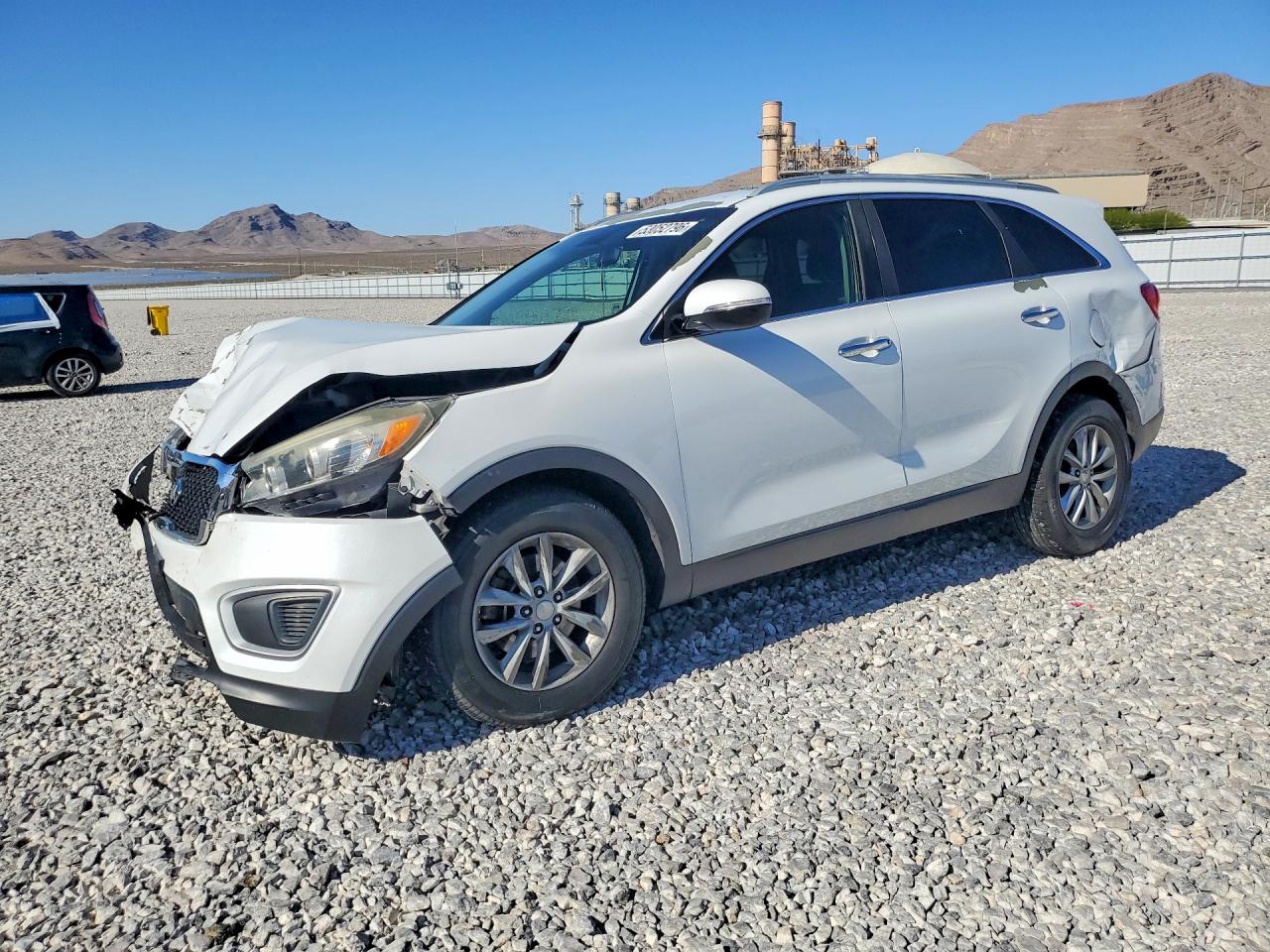Salvage Kia Sorento Image