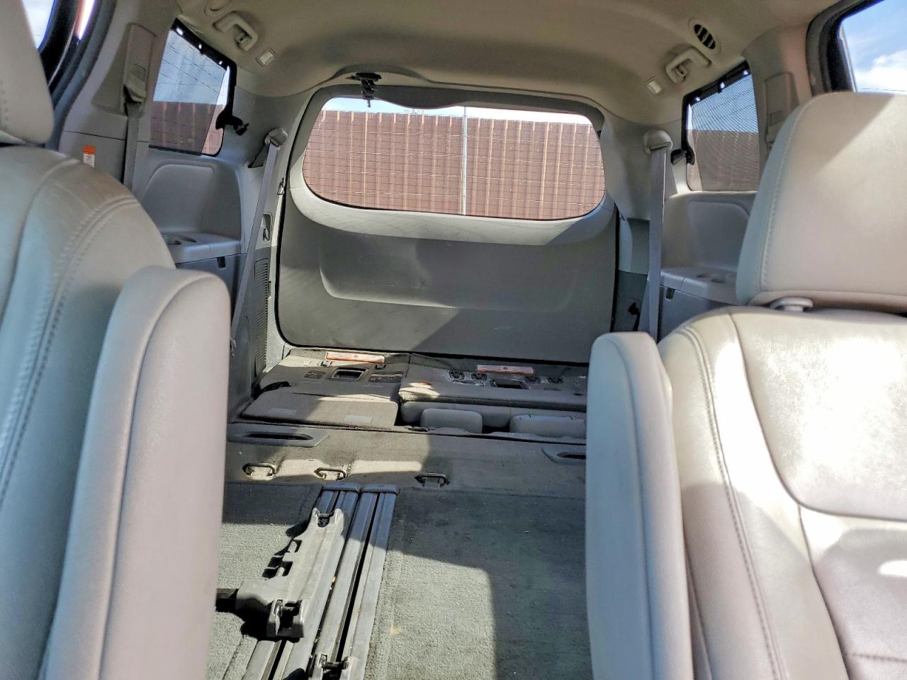 Toyota Sienna Xle 8-passenger