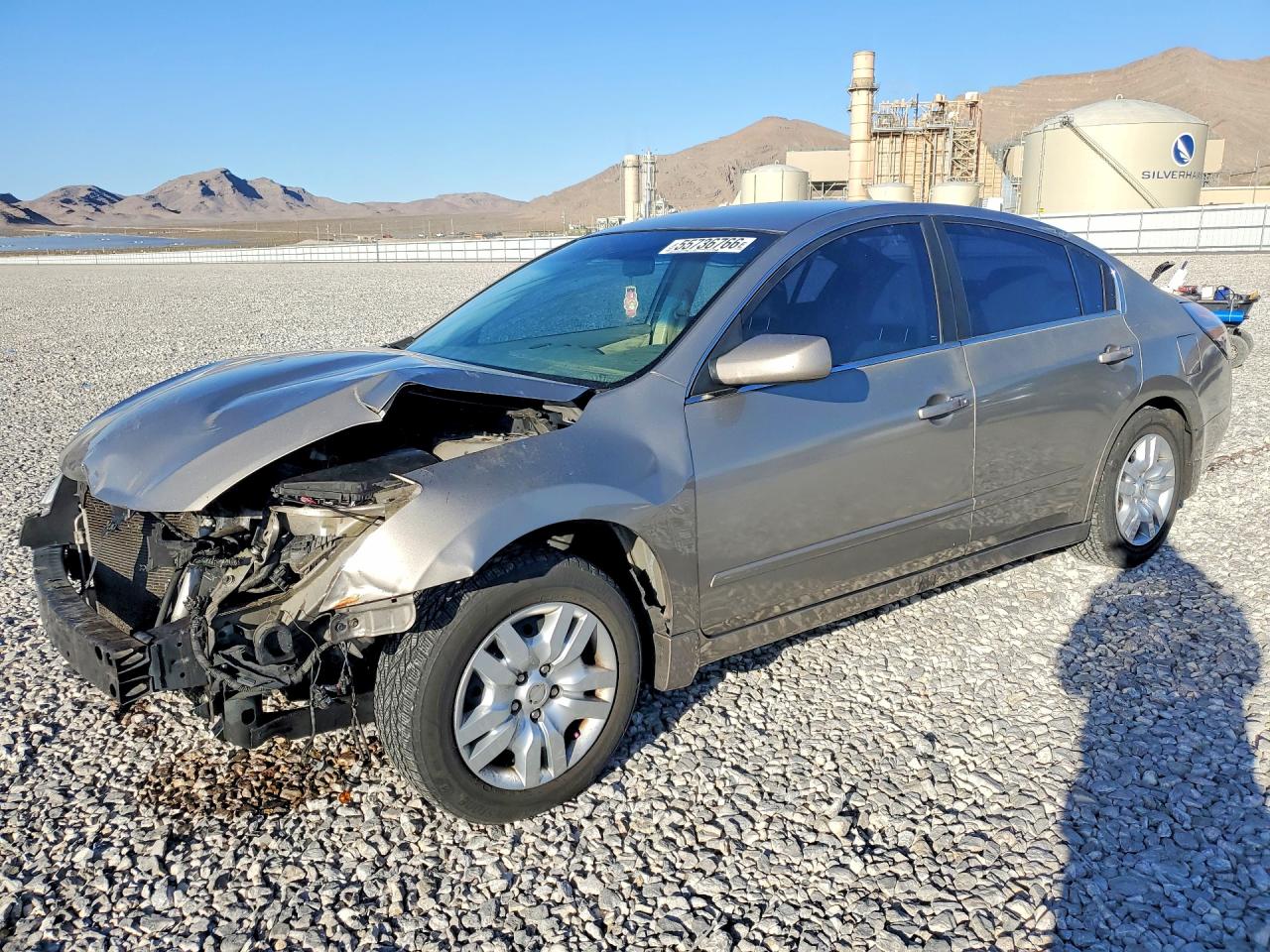 Salvage Nissan Altima Image