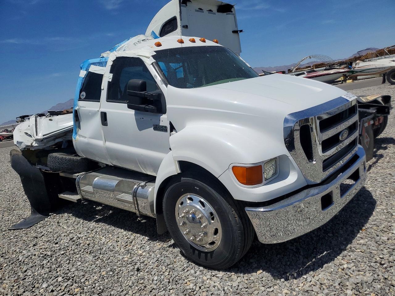 Salvage Ford F-650 Image