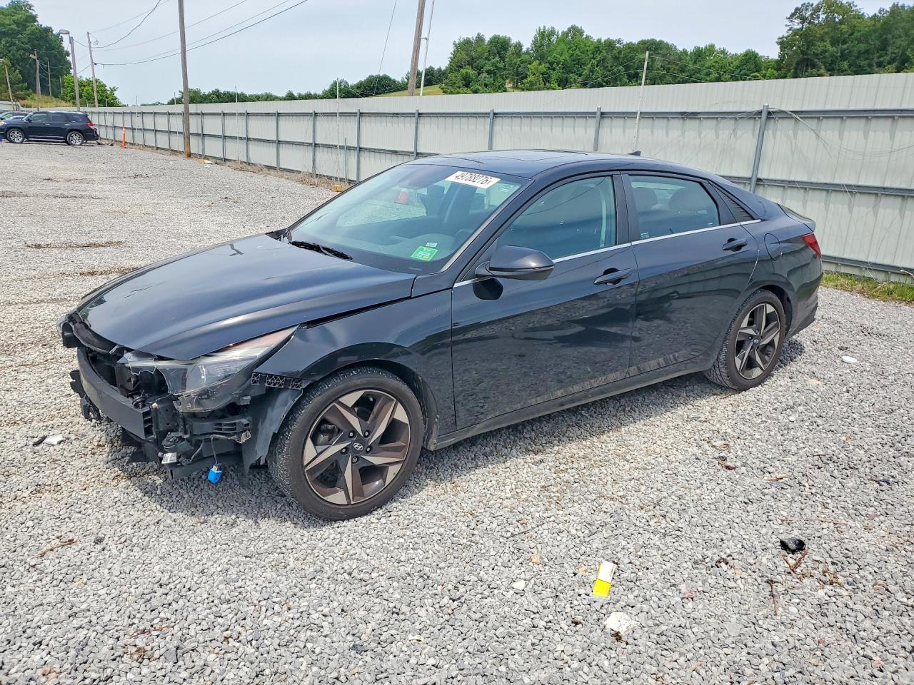 Salvage Hyundai ELANTRA Image
