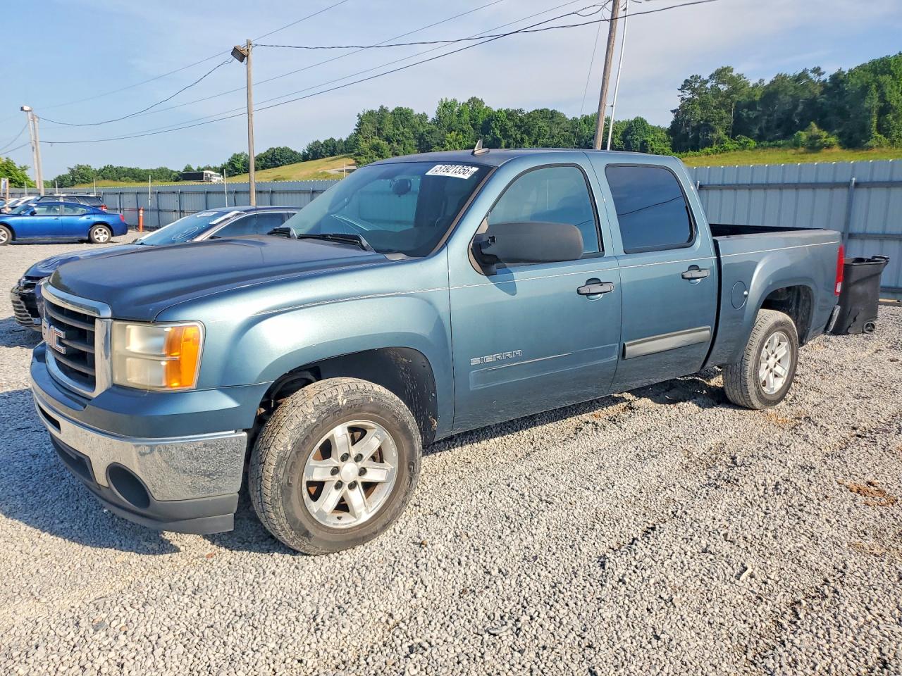 Salvage GMC Sierra Image