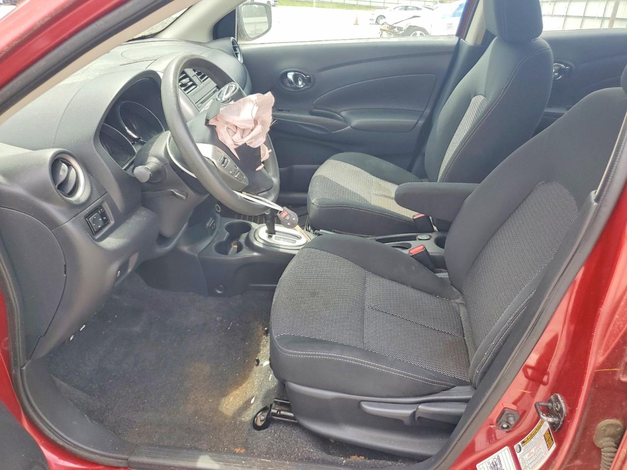 Nissan Versa 1.6 Sv
