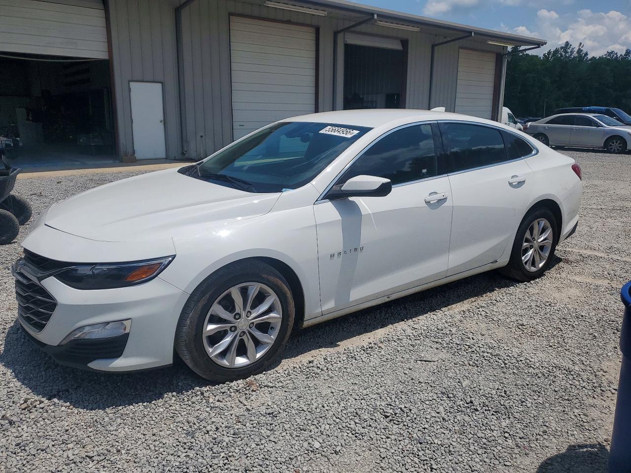 Salvage Chevrolet Malibu Image