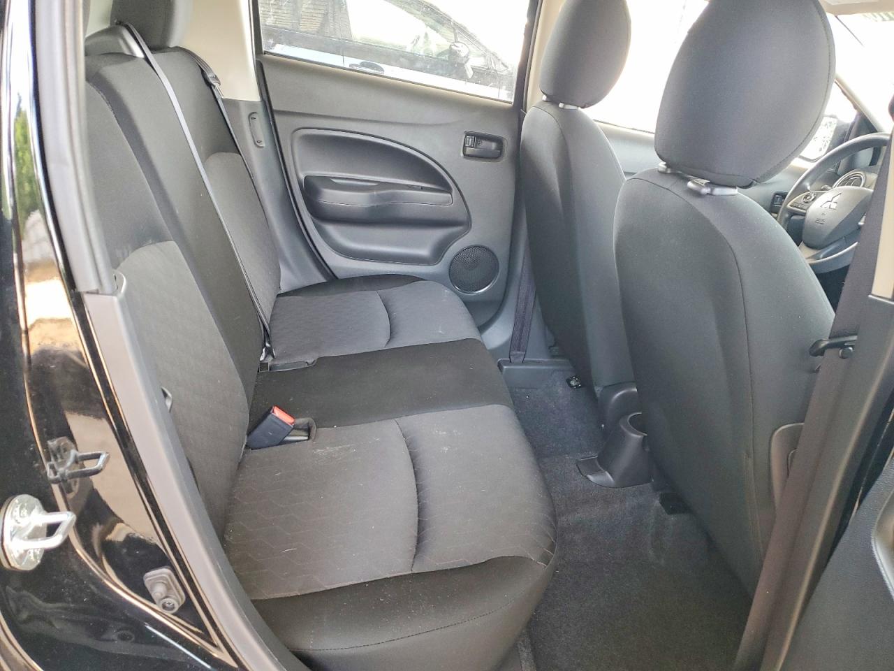 Mitsubishi Mirage Es