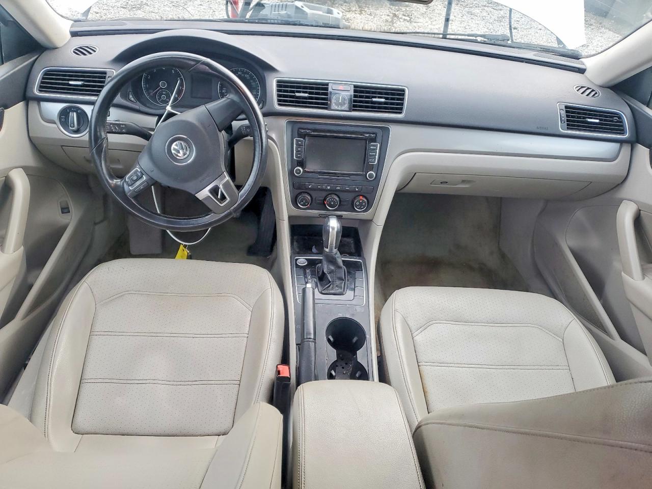 Volkswagen Passat S