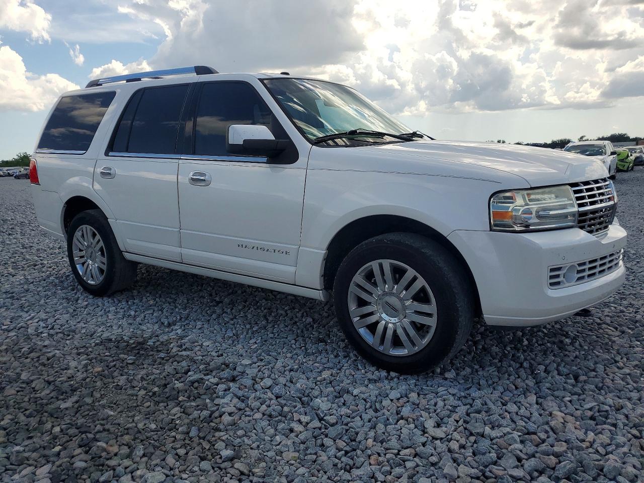 Lincoln Navigator