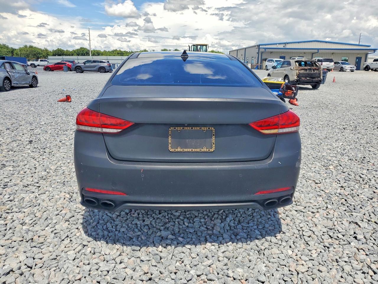 Hyundai Genesis 5.0l