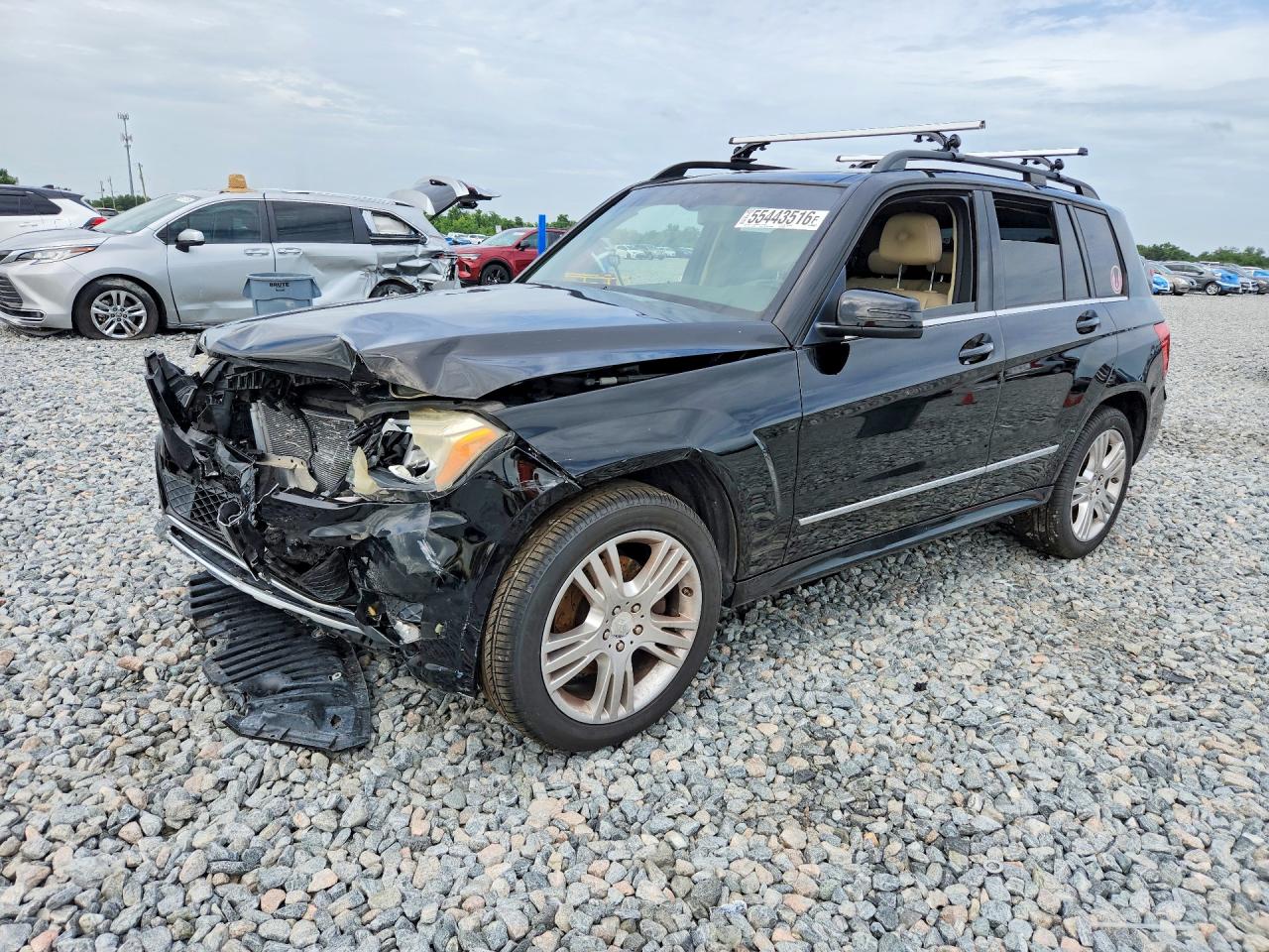 Salvage Mercedes-Benz GLK Image