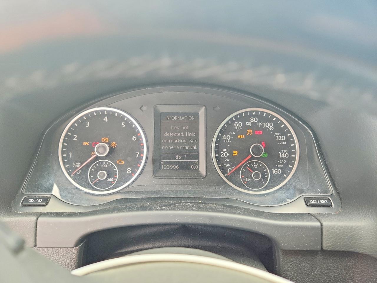 Volkswagen Tiguan S