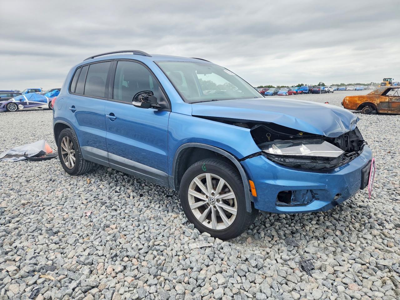 Volkswagen Tiguan S