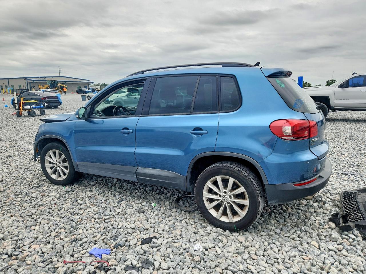 Volkswagen Tiguan S
