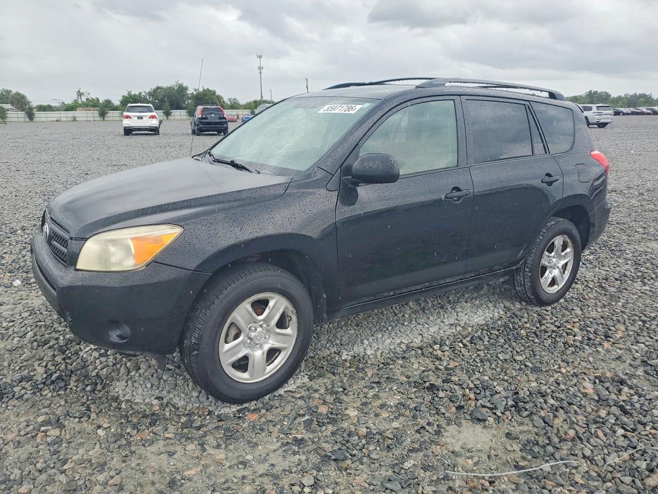 Salvage Toyota RAV4 Image
