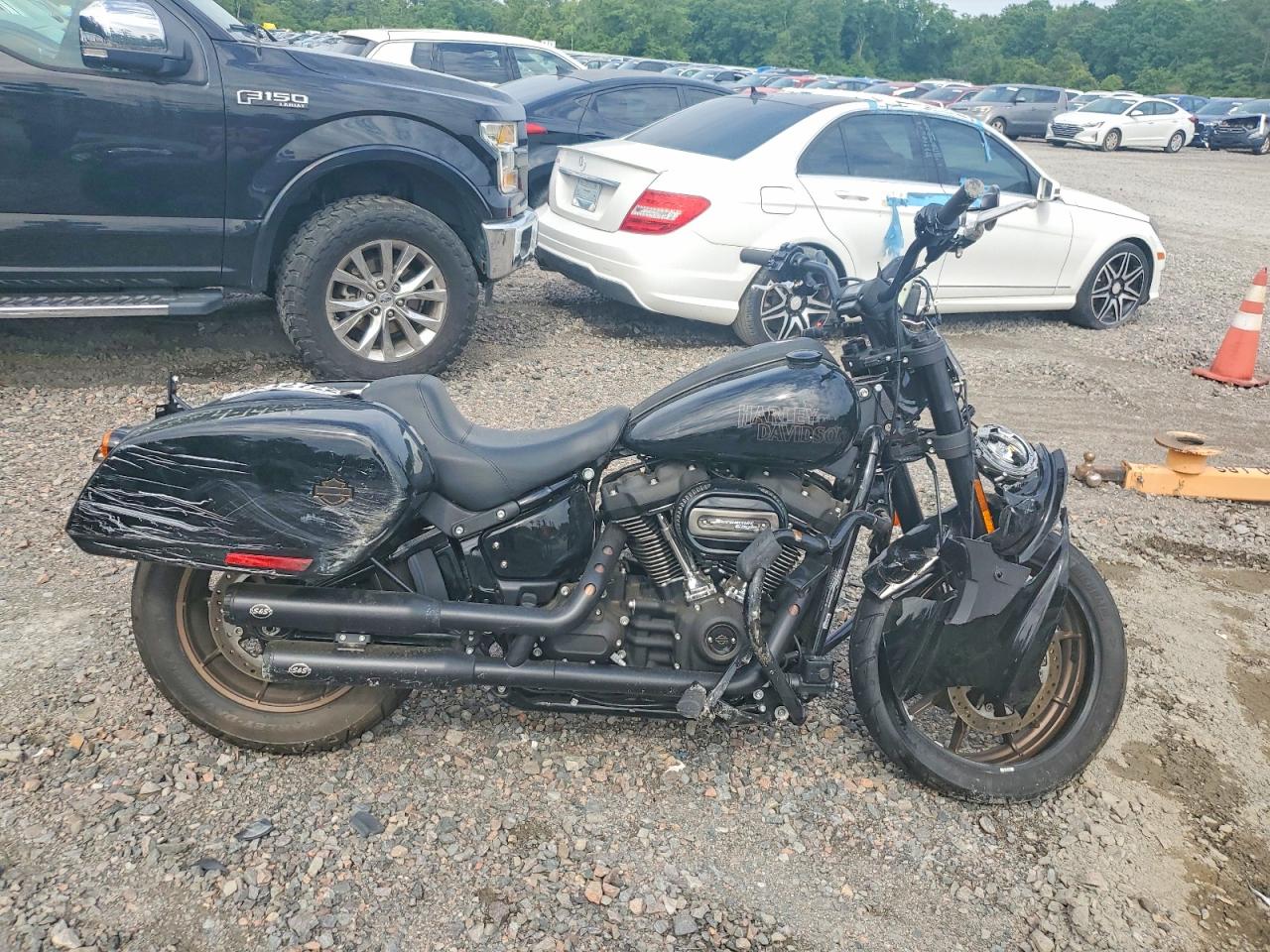 Salvage Harley-Davidson Fxlrst Image