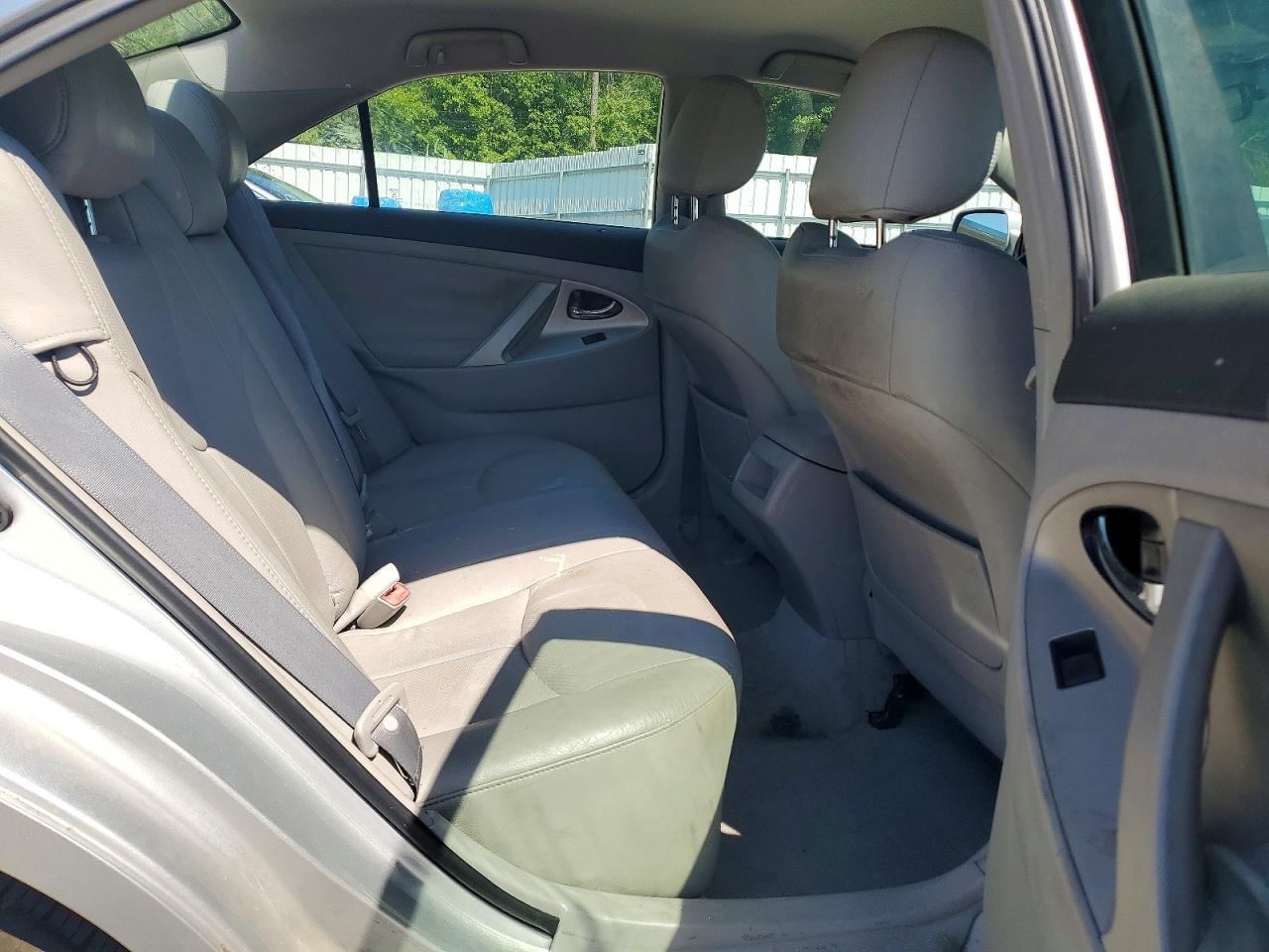 Toyota Camry Se V6