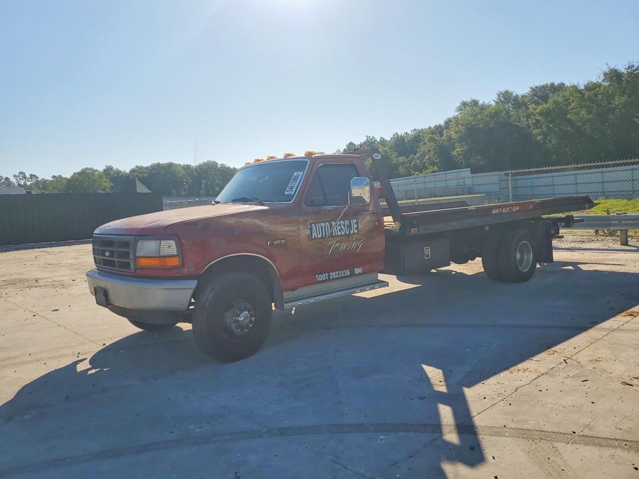 Salvage Ford F-350 Image