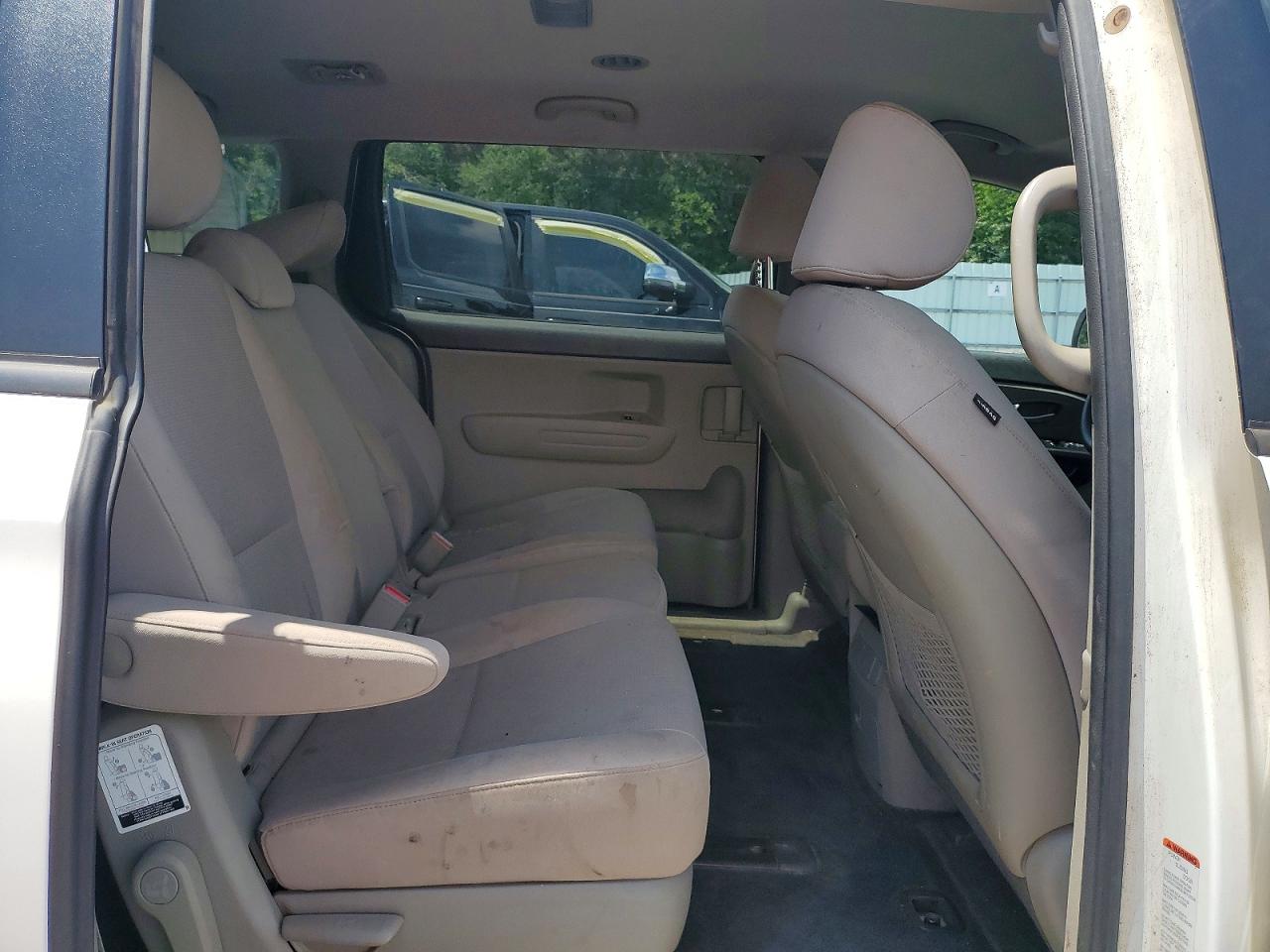Kia Sedona Lx