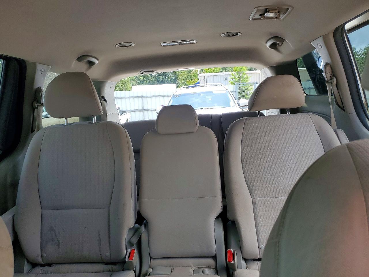 Kia Sedona Lx