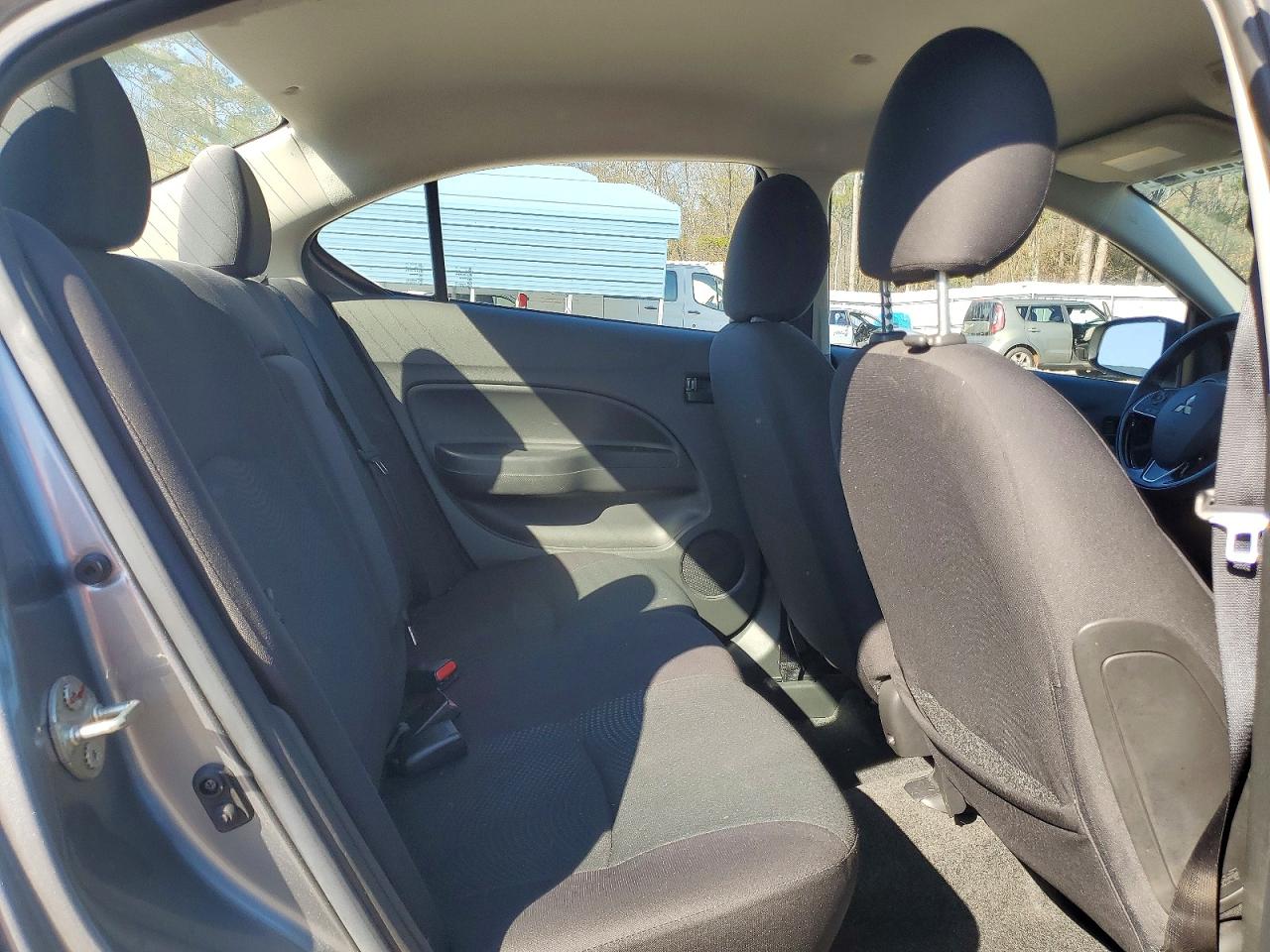 Mitsubishi Mirage G4 Es