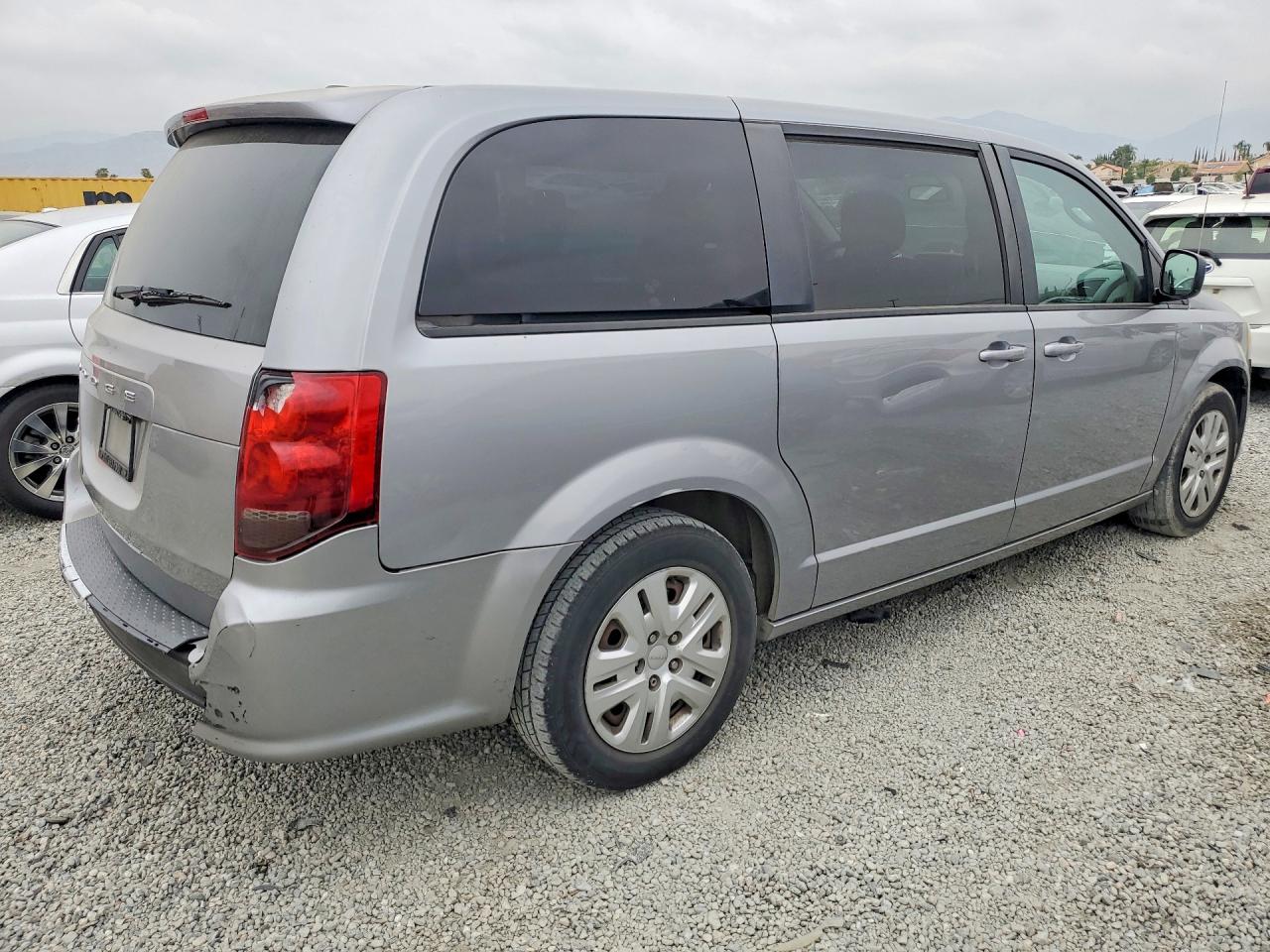 Dodge Caravan Se