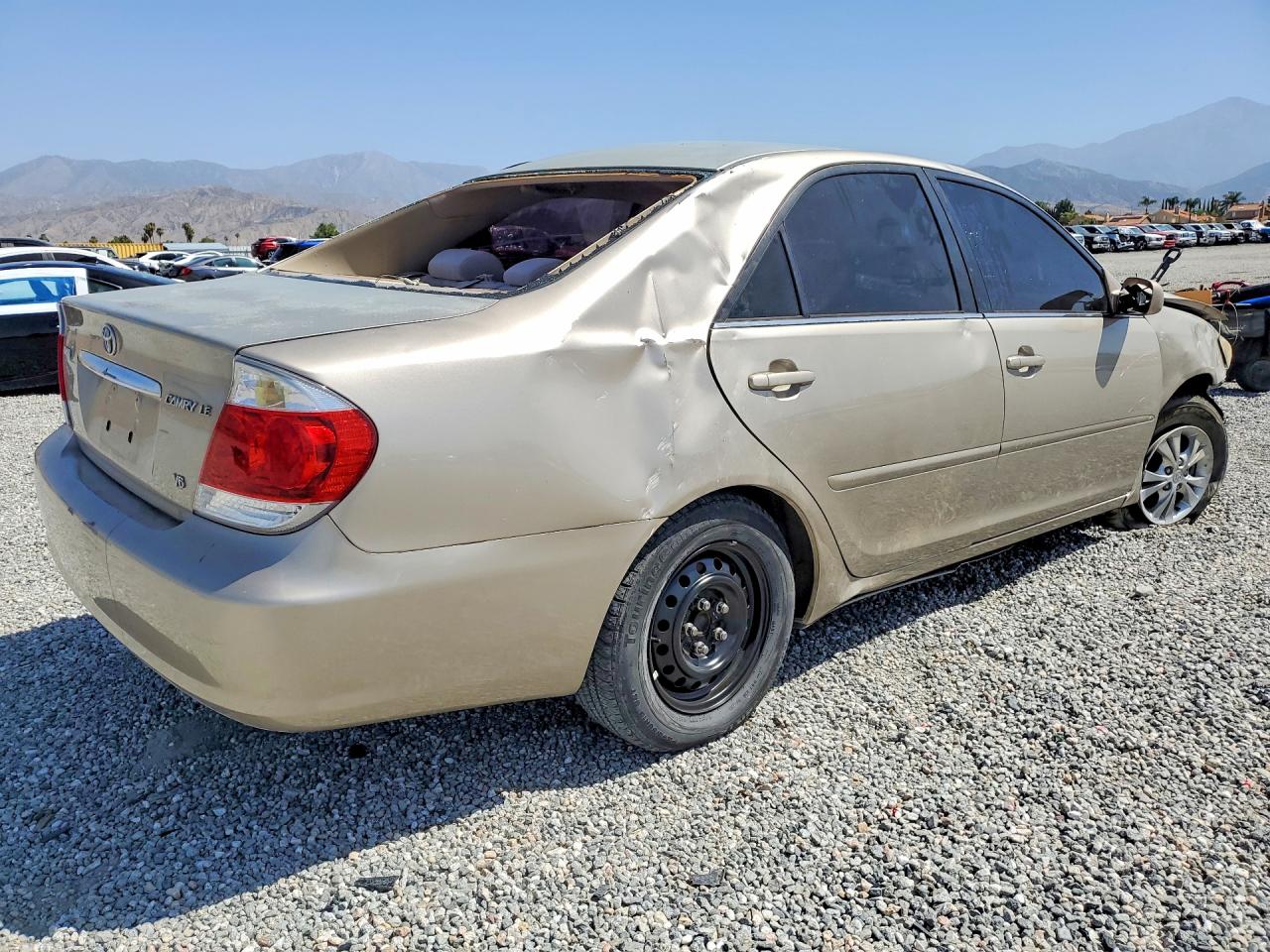 Toyota Camry Le V6